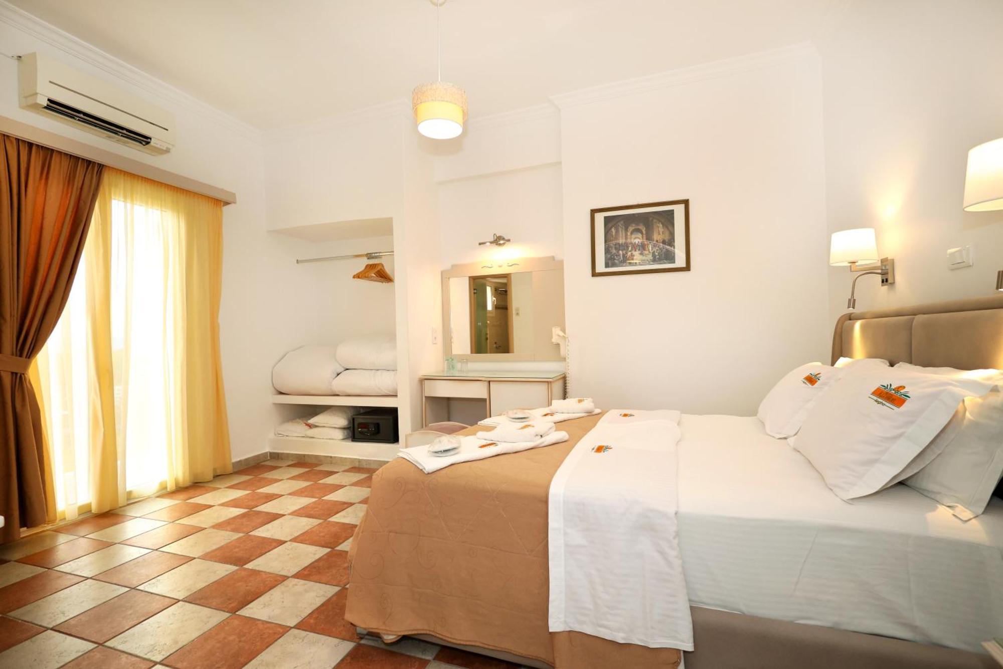 Hotel Klonos - Kyriakos Klonos 3*