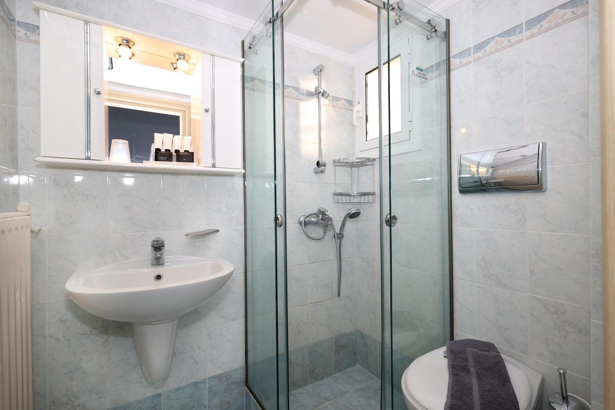 Klonos - Kyriakos Klonos Hotel 3*